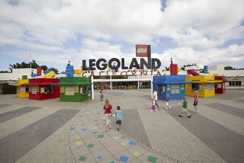 Main Entrance at LegoLand Californa, getting ready for an awesome family vacation.